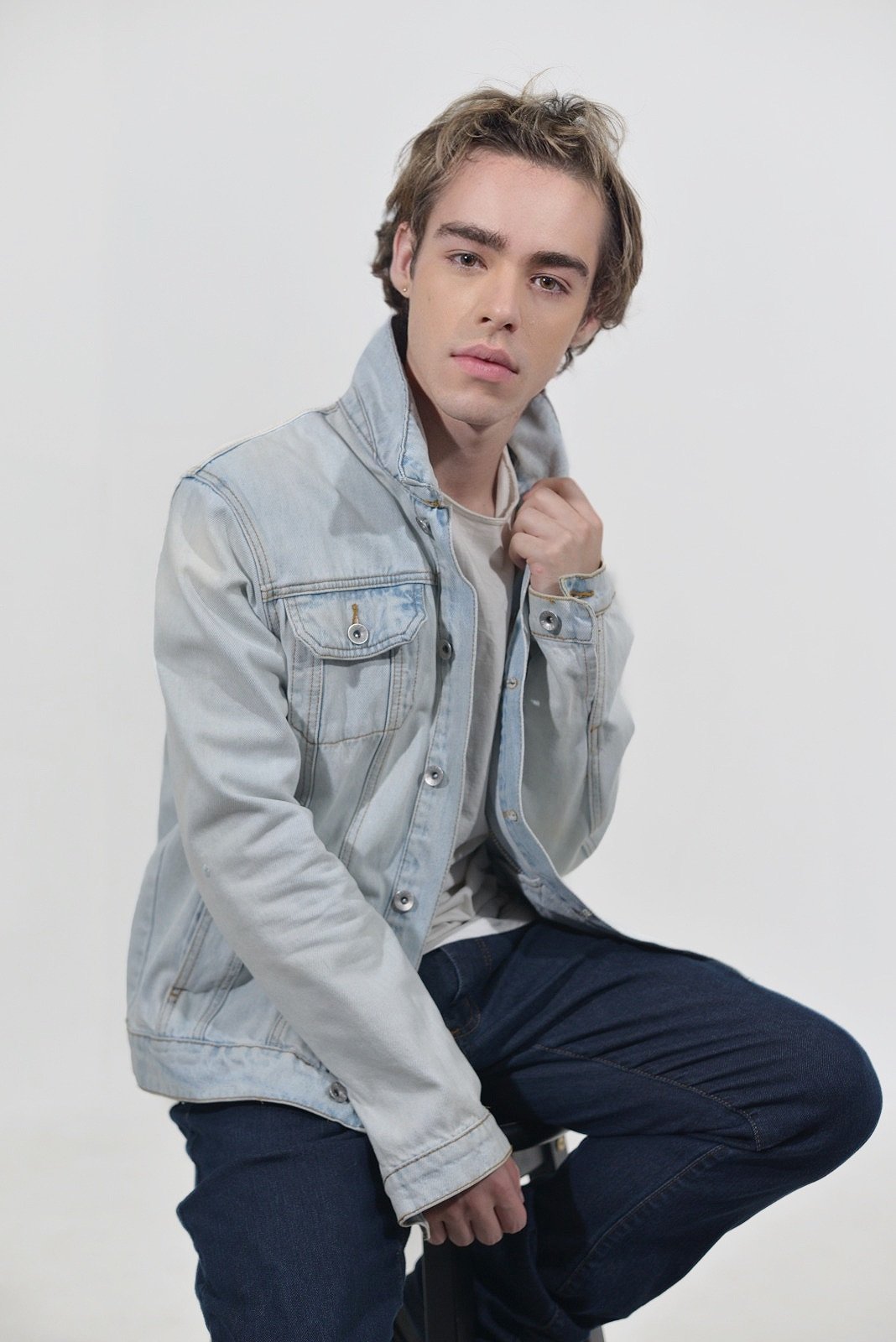 Beleza — close com o fundo rosa